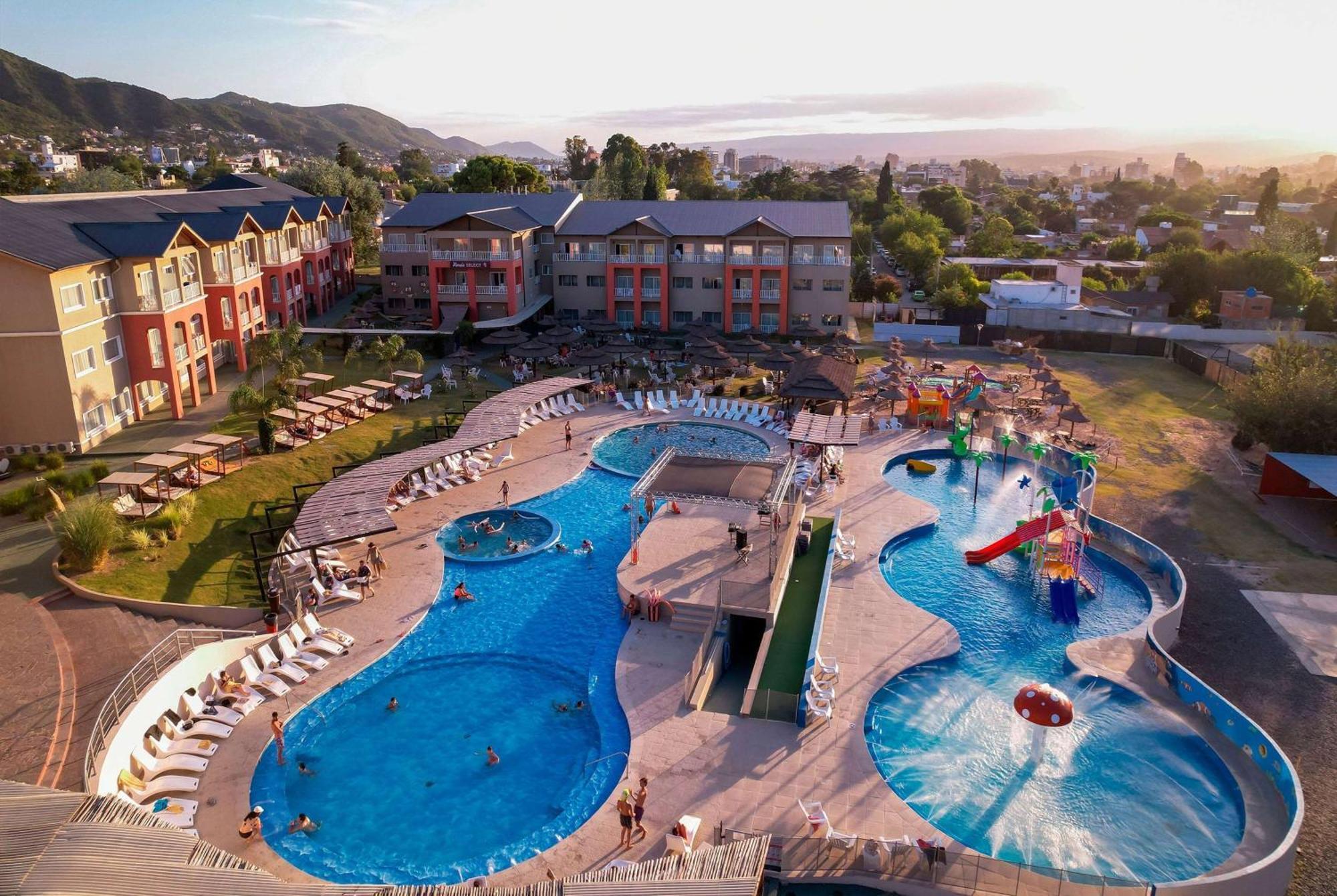 Howard Johnson Plaza Villa Carlos Paz Eksteriør bilde