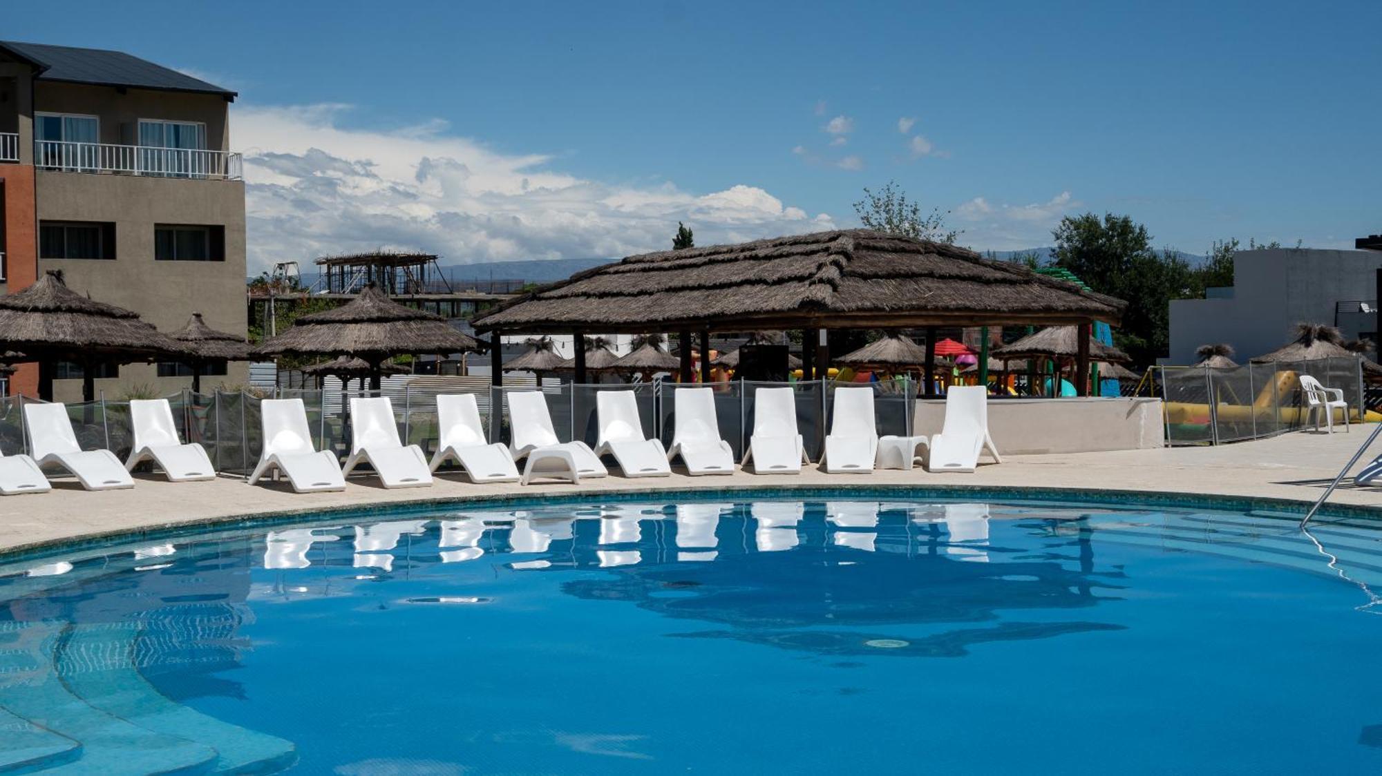 Howard Johnson Plaza Villa Carlos Paz Eksteriør bilde